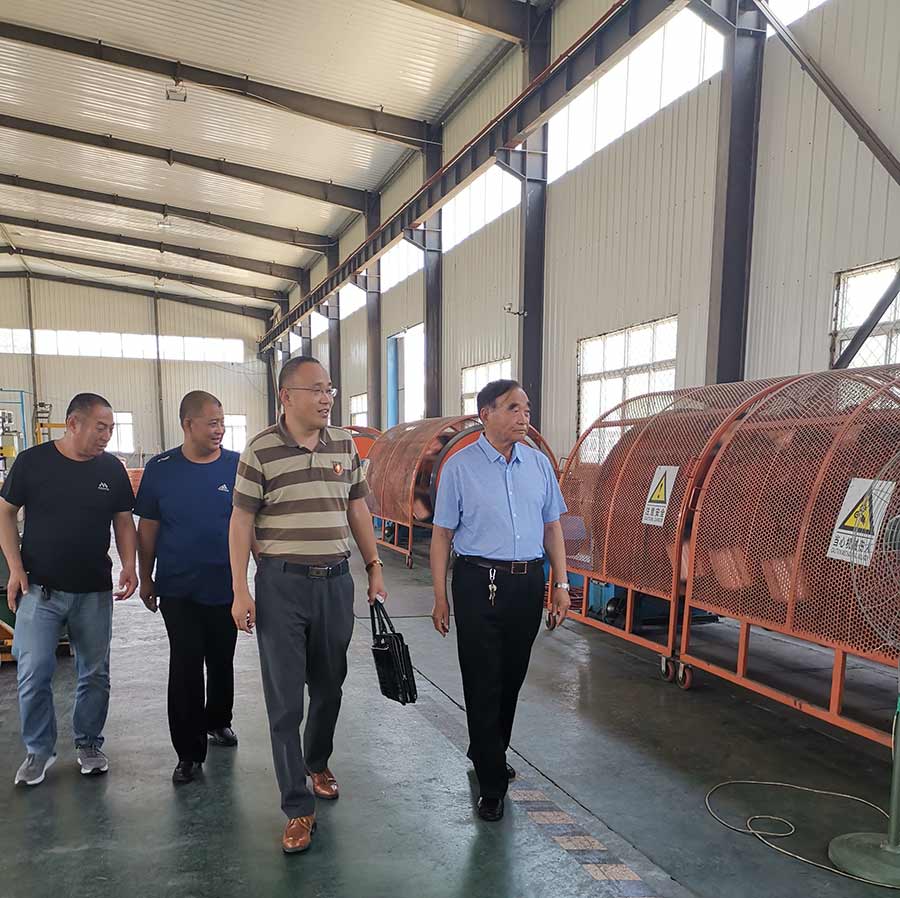  陽谷電纜的創始人來陽谷華東特種電纜指導工作！ 